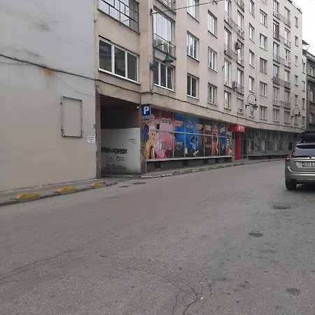 Mimy Ostanak kod kuće *